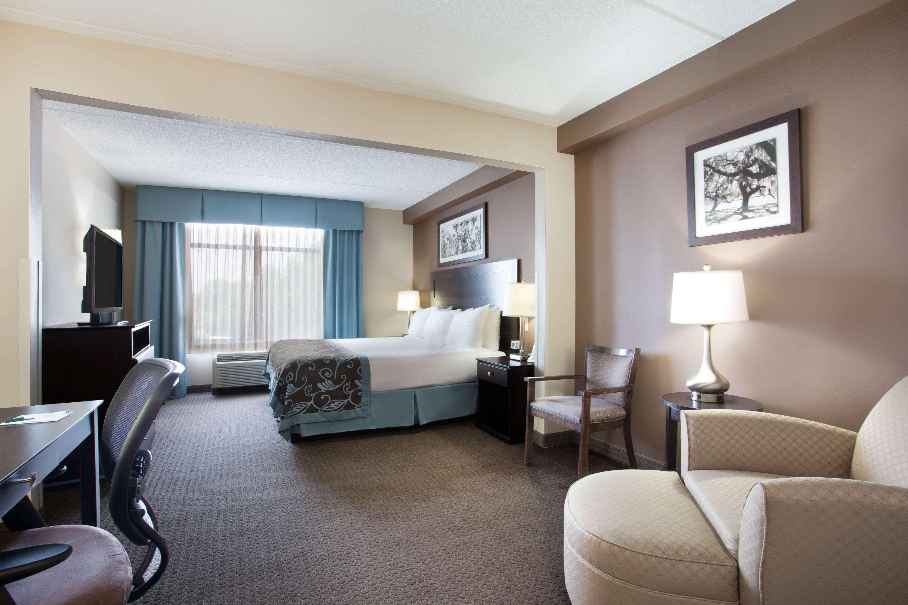 Отель Wingate By Wyndham Garner/Raleigh South Экстерьер фото
